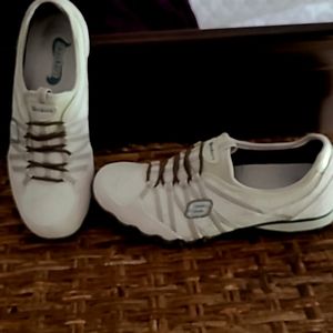 SKECHERS ACTIVE 5.5 BEIGE/CREAM